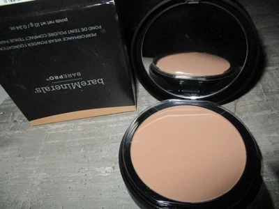 Bare Minerals Performance Powder Foundation Natural 11 - Bild 1 von 2
