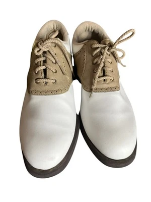 Zapatos de golf FootJoy con clavos para mujer EE. UU. 9,5 M cuero blanco tostado transpirables Greenjoys Foto 1 de 3