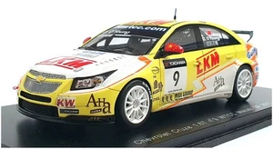 Spark 1/43 Scale S2450 - Chevrolet Cruze 1.6T #9 WTCC Macau 2011 - Picture 1 of 5