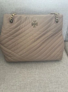 Bolso de hombro Tory Burch Chevron rubor color tamaño mediano - Imagen 1 de 16