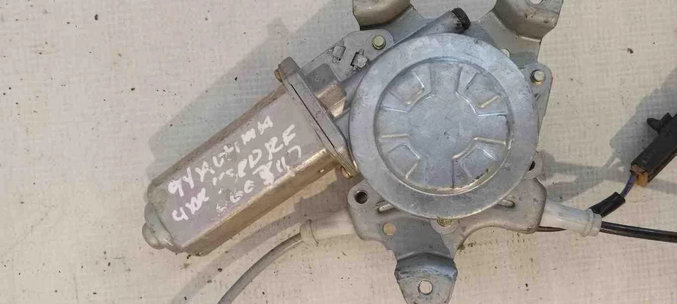 Nissan Altima 1994 regulador de ventana delantera derecho usado OEM Foto 1 de 3