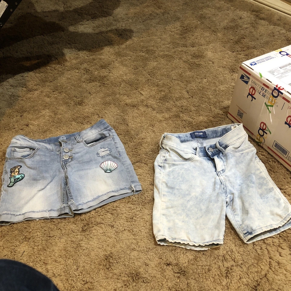 Lot of Girls Stretch Demin  Old Navy & So Shorts -10 - Image 1 of 4