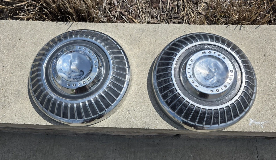 2 gorras abatibles vintage Pontiac Tempest GTO LEMANS STAR CHIEF para perros 1964-72 Foto 1 de 4