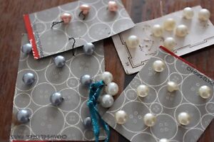 lot de BOUTONS anciens perles de 0,7 cm a 0,9 cm
