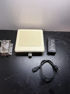Luxul AC1200 Outdoor Wireless Access Point With Power Supply -1- - Picture 1 of 8