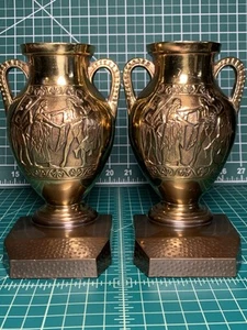 Pair Of Vintage Brass Grecian Vase Bookends Philadelphia Manufacturing Company - Picture 1 of 5