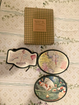 Letrero de bienvenida de amigos de madera Avon 1999 vintage con 4 escenas colgantes Marjolein Bastin Foto 1 de 2