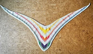 FLACHES HANDGESTRICKTES TUCH/ STOLA, DREIECKTUCH, SCHULTERTUCH, EINZELSTÜCK - Bild 1 von 6