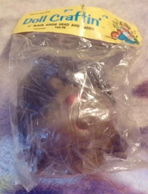 Cabeza de muñeca negra, conjunto de manos hilo negro muñeca de pelo artesanía Angie acrílico en bolsa Foto 1 de 4