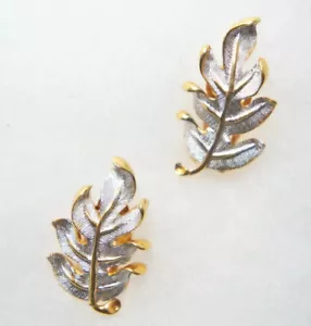 Pendiente vintage 1965 enchapado en oro de dos tonos hoja de plata clip - Imagen 1 de 5