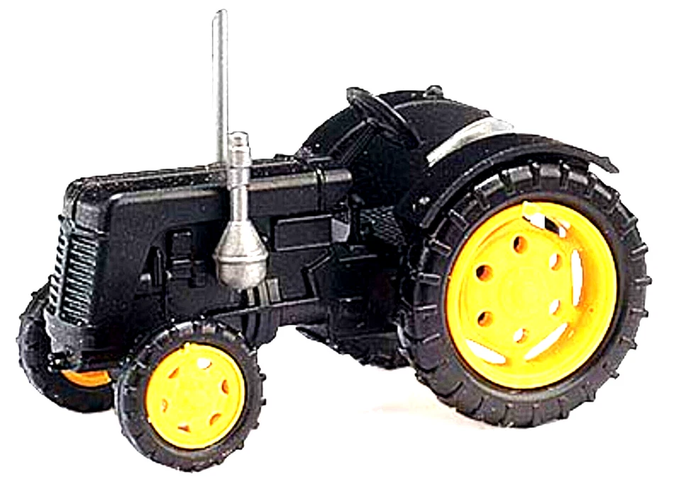 Busch 211006812 Tractor Famulus Light Green, Yellow Wheels Included, TT - Image 1 of 1