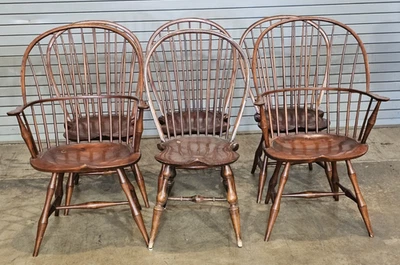 Set of 6 D.R. DImes Bow Back Windsor Chairs Bench Made - Image 1 of 4