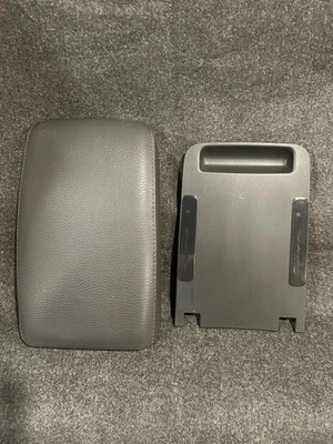 05 - 2010 VW VOLKSWAGEN Jetta reposabrazos + cubierta trasera 1K0864249C 1K0864245C OEM B47 Foto 1 de 4