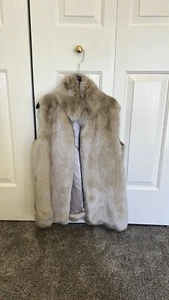 Calvin Klein gray faux fur open vest with lining. Size Small - Picture 1 of 3
