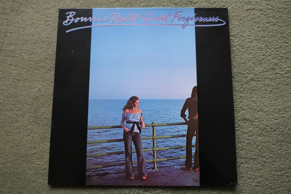 BONNIE RAITT – SWEET FORGIVENESS LP – Nr MINT A1/B1 UK 1977 - Image 1 of 2