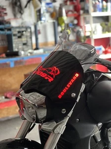 Parabrisas iluminado Suzuki M109 Boulevard M109R 06-24 diseño bajo multicolor RGB - Imagen 1 de 20