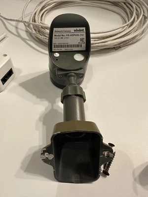 Vivint HDP450 Outdoor 1080p POE Security Camera Grey VS-HDP450-110 - Image 1 of 4