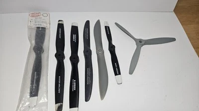 Lot R/C Propellors Master Airscrew K SERIES 14X6 35X15 USA MA1460 ((& 6 Others) - Image 1 of 4