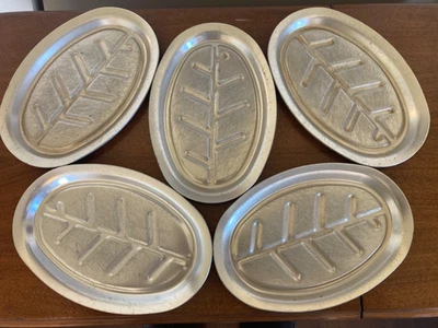 Set of 5 Vintage Steak /Sizzle / Fajita Platters / Plates 1970’s - Image 1 of 4