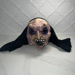 Máscara de calavera de demonio Be Something Studio 1991 de colección con capucha máscara de Halloween - Imagen 1 de 13