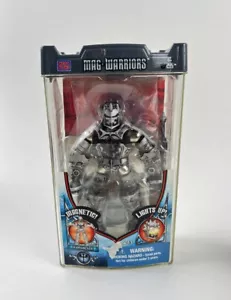 Mega Bloks Mag Warriors Magnetic HAWKBLADE Action Figure 9013 ~ Lights Up ~ 2005 - Picture 1 of 8