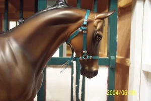 Soporte Jaapi TEAL con cable de cadena - ajuste Breyer tradicional - Imagen 1 de 1