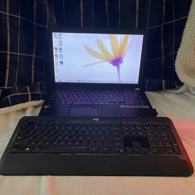 Toshiba Satellite C55D-A 4GB AMD A6-5200 APU W/ Radeon(TM) Graphics 2.00 GHz  - Image 1 of 4