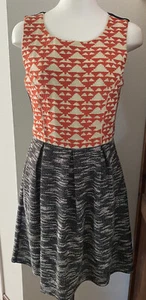 Impresionante Vestido Informal THML Para Mujer Mediano Negro Naranja Geométrico, Cremallera Trasera - Imagen 1 de 9