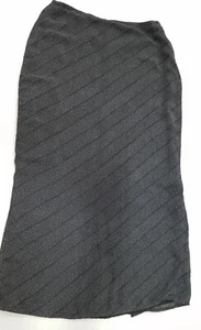 Old Navy Classic Casual Modest Skirt Womens Size 2 Black Diagonal Str 32 in Long - Picture 1 of 13