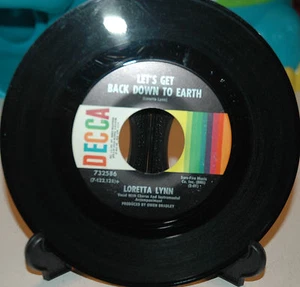 Loretta Lynn LET'S GET BACK DOWN TO EARTH / WINGS UPON HORNS ~ VG+~ DECCA DECCA - Picture 1 of 2