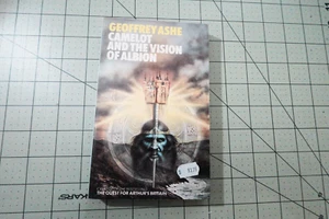 CAMELOT AND THE VISION OF ALBION BY GEOFFREY ASHE 1975 RARE PANTHER UK MYTHOLOGY - Picture 1 of 3