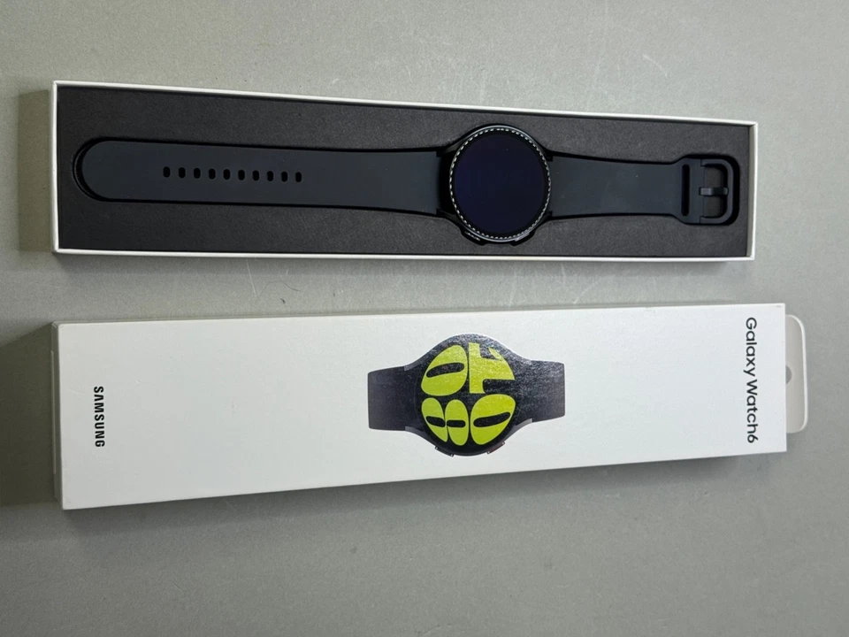 NEW Samsung Galaxy Watch6 44mm SM-R945 GPS + Cellular Black in Box - Image 1 of 1