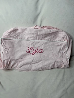 Silla Pottery Barn My First Anywhere perla con cubierta de sarga blanca solo Lyla Foto 1 de 3