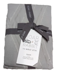 NUOVO West Elm Roar Rabbit Sham Zigzag Texture Grigio Cotone Organico 26x26 Euro Sham - Foto 1 di 9