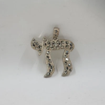 Pre-Owned Sterling Silver Marcasite Chai Pendant - Image 1 of 4