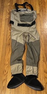 Magellan Outdoors Fish Gear Waders Neoprene Stocking Waterproof Feet Mens Medium - Picture 1 of 5