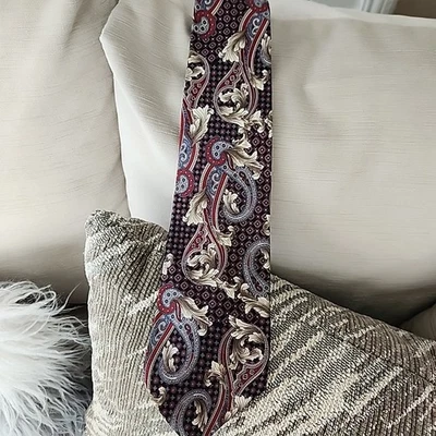 Corbata clásica Givenchy Monsieur plateada borgoña hoja de paisley 100 % seda vintage EE. UU. Foto 1 de 3