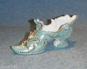 VINTAGE VICTORIAN PORCELAIN GREEN AND GOLD SLIPPER 1717 - Picture 1 of 6