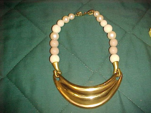 COLLANA GIVENCHY BIJOUX NUOVA VINTAGE FINTA PERLA E TONO ORO BELLISSIMA #36A