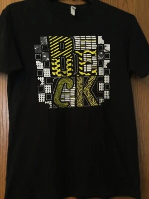 Beck - Negro con letras frontales amarillas - La etiqueta está descolorida Foto 1 de 3