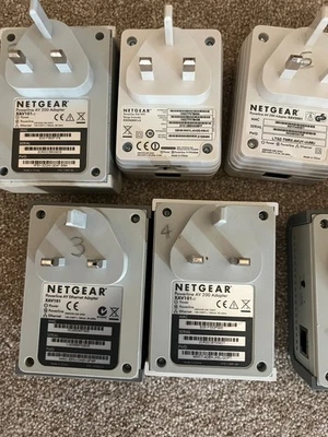 1 off Netgear powerline wifi extender all200 (SET F) wifi xavn2001v2 - Image 1 of 4