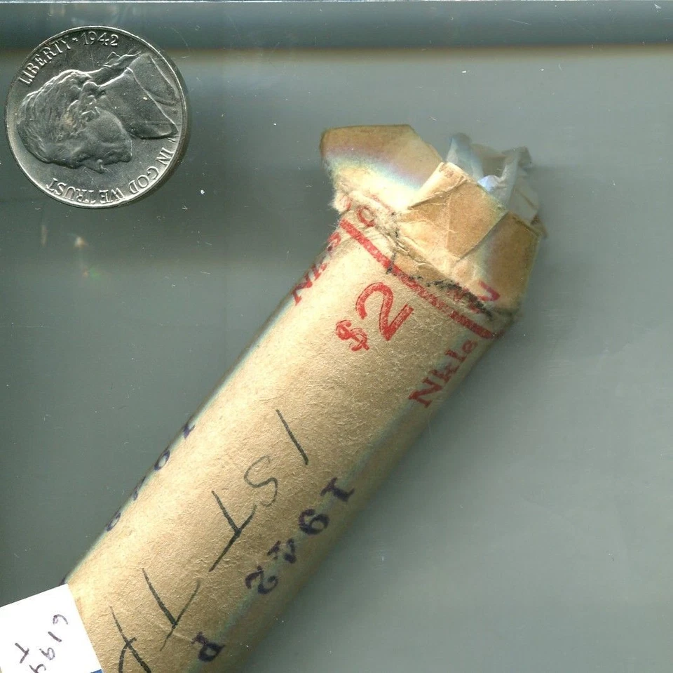 1942 P JEFFERSON NICKEL 40 COIN BANK ROLL GEM BU 6194T - Image 1 of 1