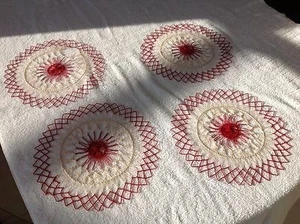 Vintage Starched Crochet Doilies Set Of Four Off White Red Accent 10.5" round - Picture 1 of 11