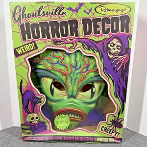 Ghoulsville Ben Cooper Space Invader Alien Halloween Decor Mask Retro-a-go-go - Picture 1 of 8