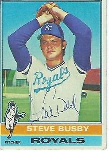 STEVE BUSBY SIGNED 1976 TOPPS #260 - KANSAS CITY ROYALS - Bild 1 von 1