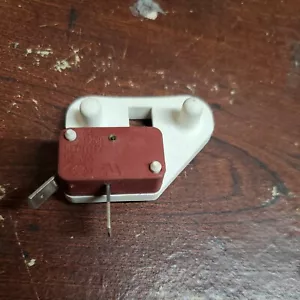 Genuine 8182530 Whirlpool Dryer Switch -FREE SHIPPING - Picture 1 of 1