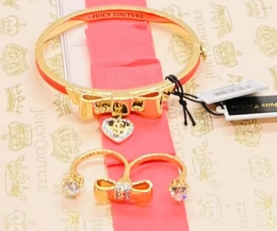 NUEVO CON ETIQUETAS JUICY COUTURE Brazalete Arco y Corazón y Anillo Doble Dedo Talla 7, Juego de 2 Foto 1 de 4