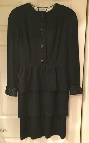 Abito vintage Valentino lana nera polsini trapuntati in seta taglia 12 acquistato in Italia