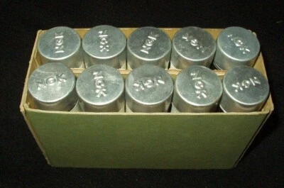 Caja de 10 bujías impermeables blindadas militares Jeep NGK BS-4E Foto 1 de 4