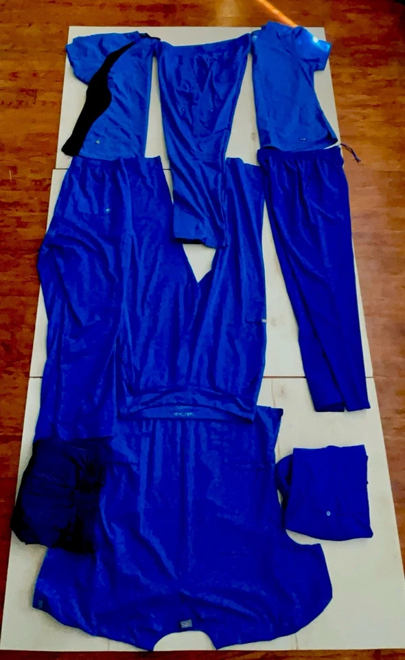 Woman’s -Medical S.C.R.U.B.S Vários Conjuntos de Extra Grande e 2X- (5conjuntos no Total) - Imagem 1 de 4